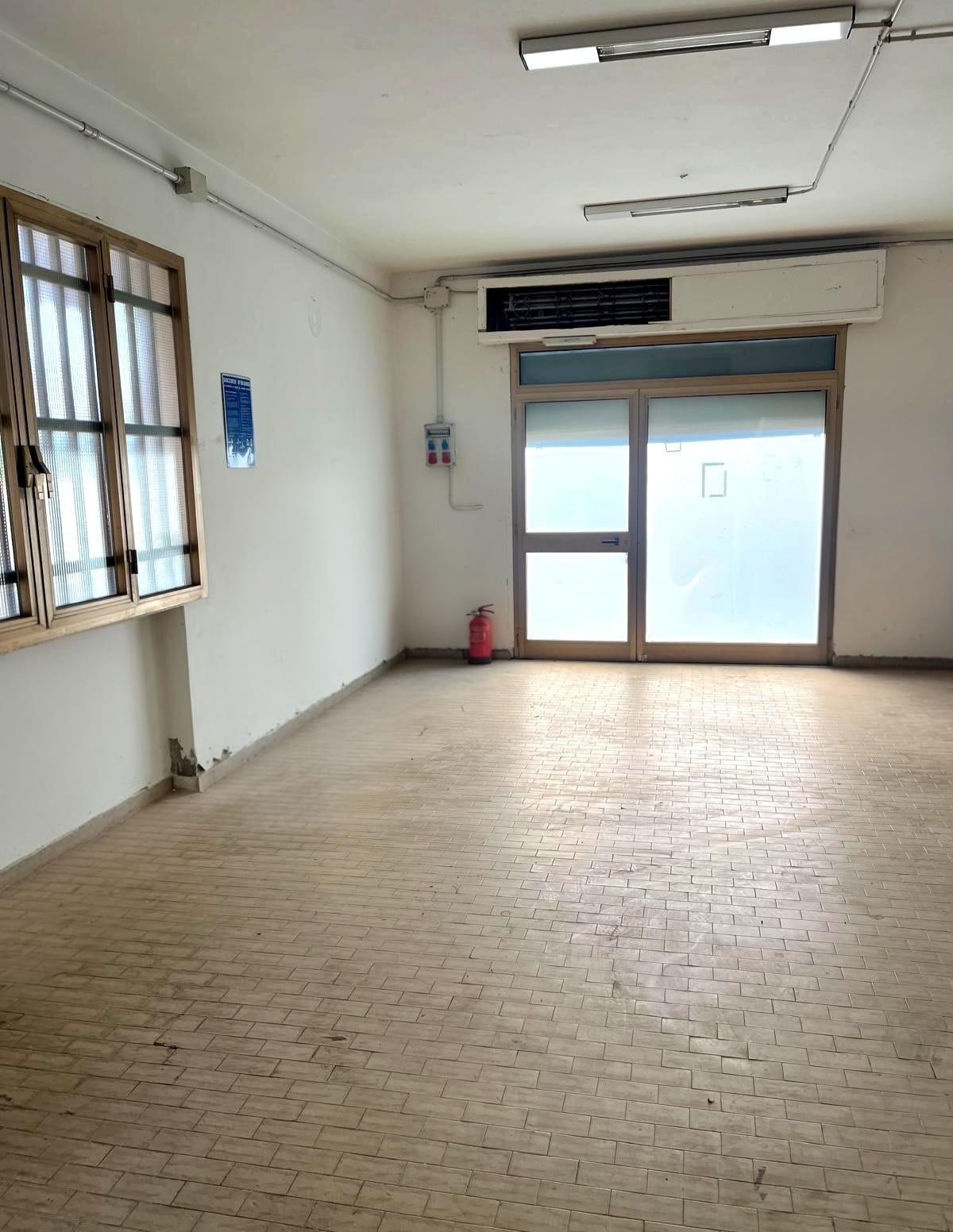Locale commerciale in vendita a Castelfranco di Sotto