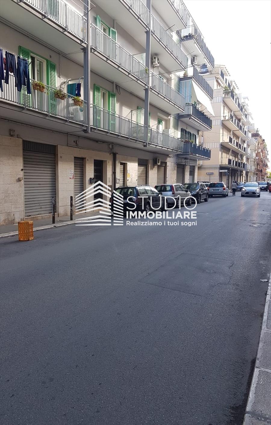 Locale commerciale in affitto, Terlizzi via tripoli