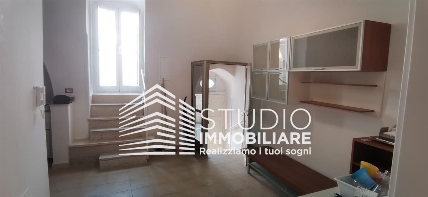 Bilocale ristrutturato, Ruvo di Puglia scuola carducci