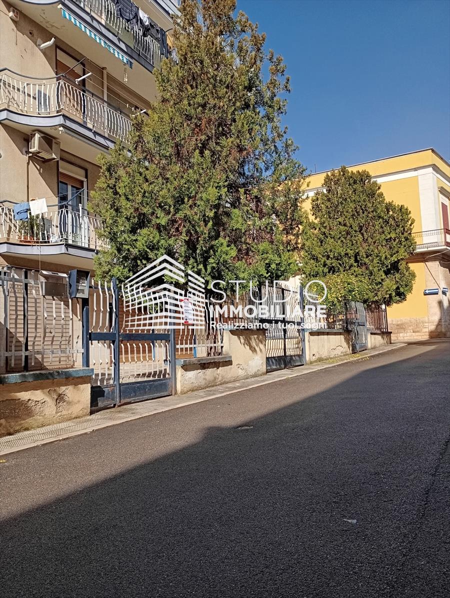 Quadrilocale con box, Ruvo di Puglia via valle no�