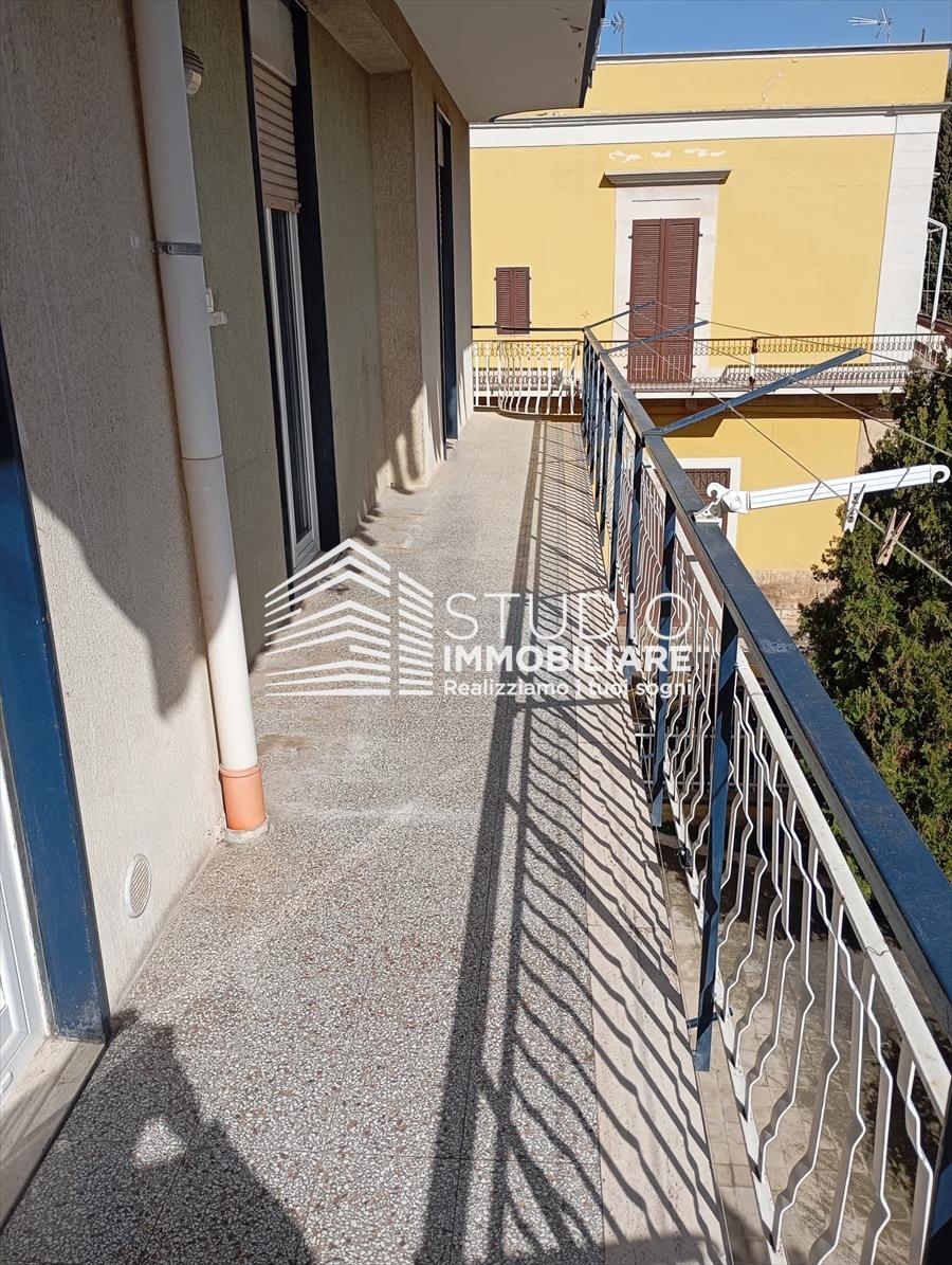 Quadrilocale con box, Ruvo di Puglia via valle no�