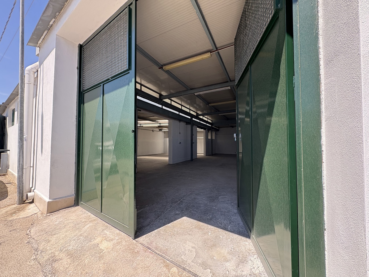 Magazzino in affitto a Bari