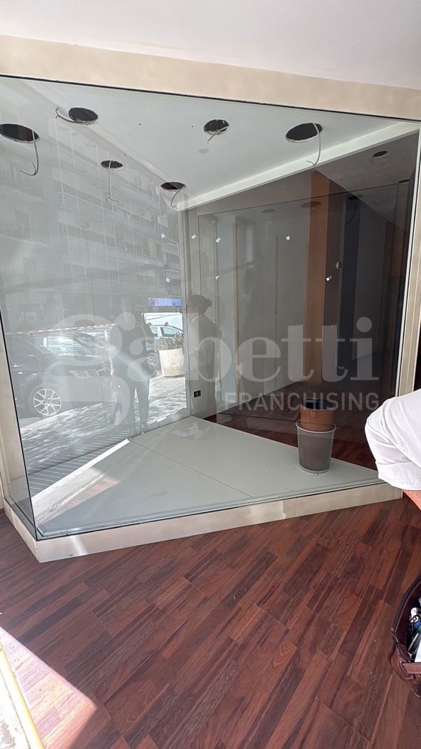 Negozio in affitto a Bari