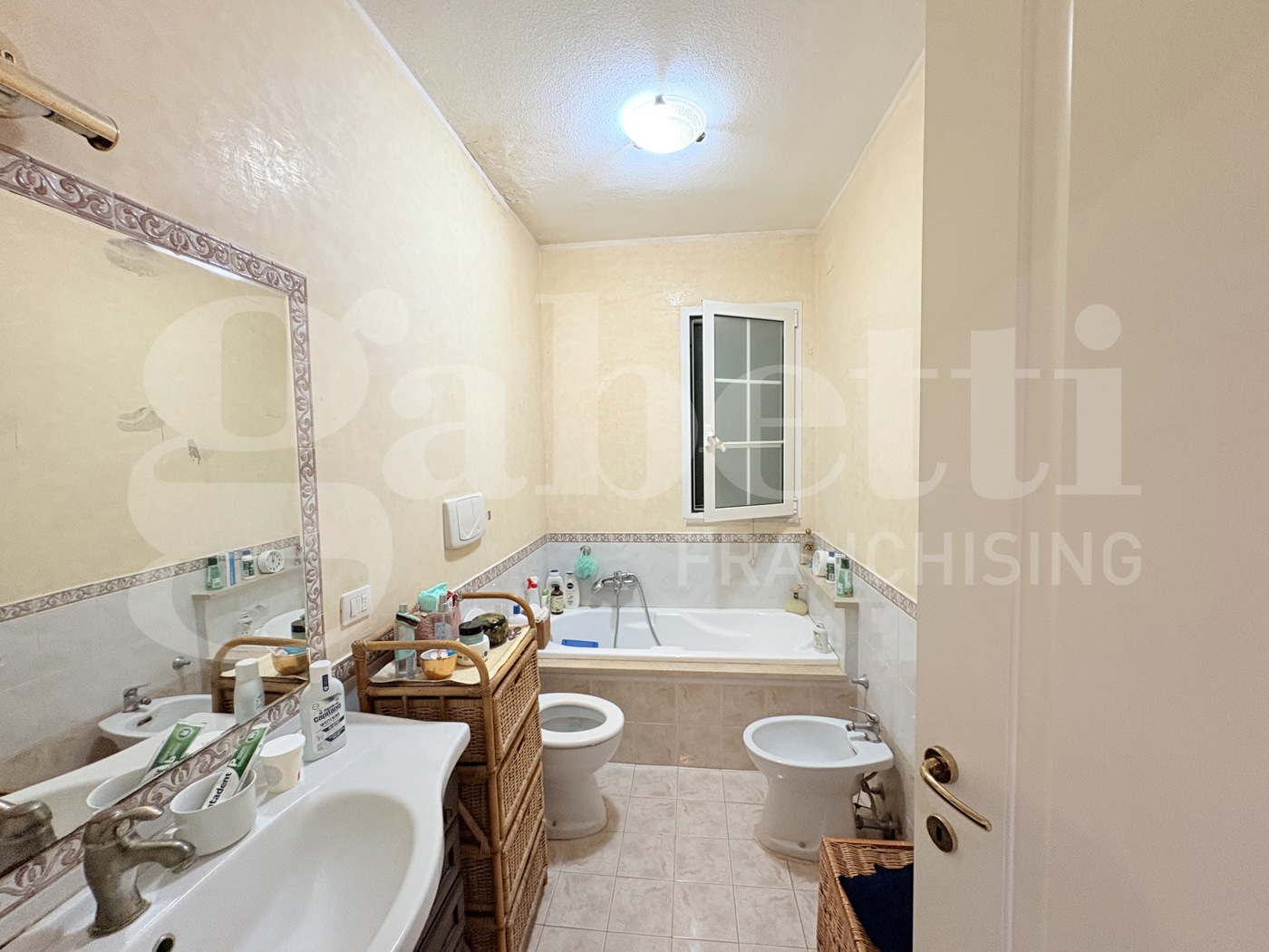 Villa con box a Noicttaro