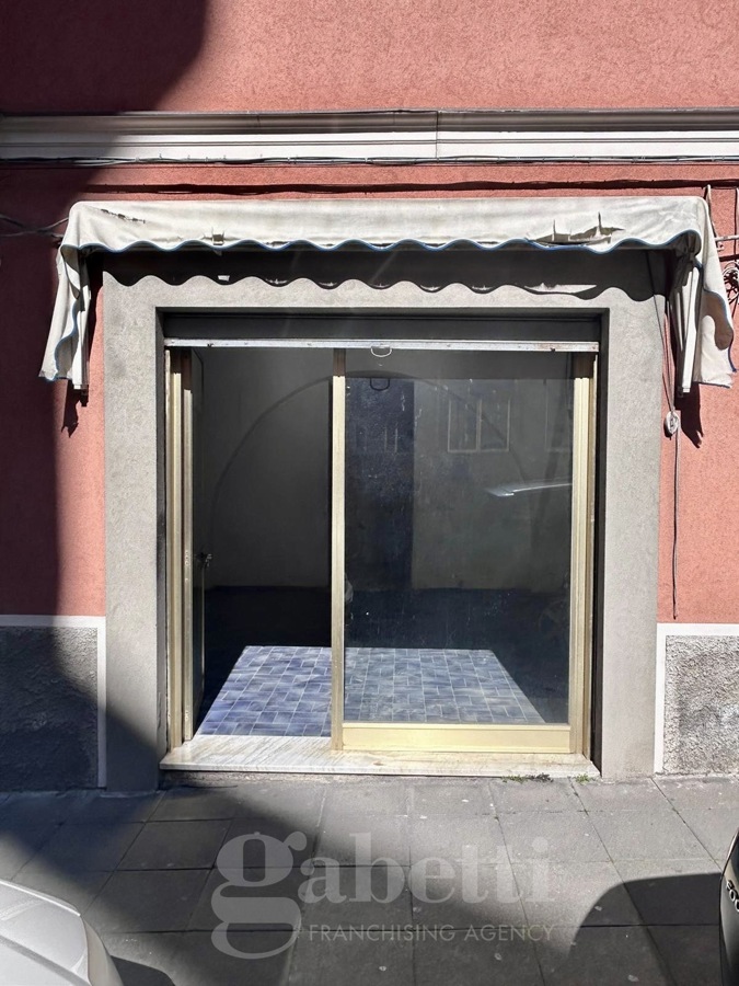 Negozio in vendita a Vallo della Lucania