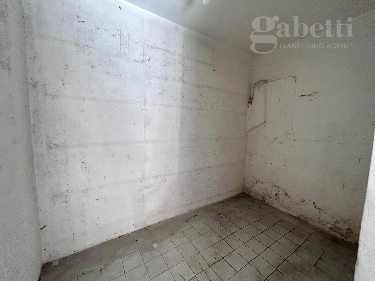 Negozio in vendita a Vallo della Lucania