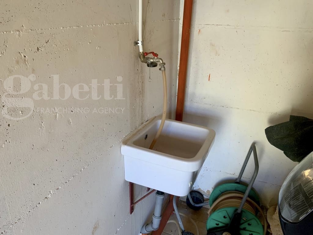 Box/Garage 20mq in vendita a Ascea