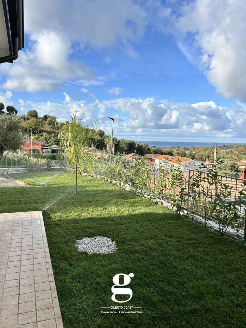 Villa con giardino a Ascea