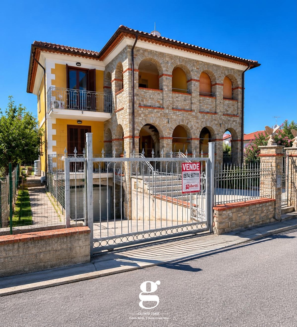 Quadrilocale in vendita a Pollica