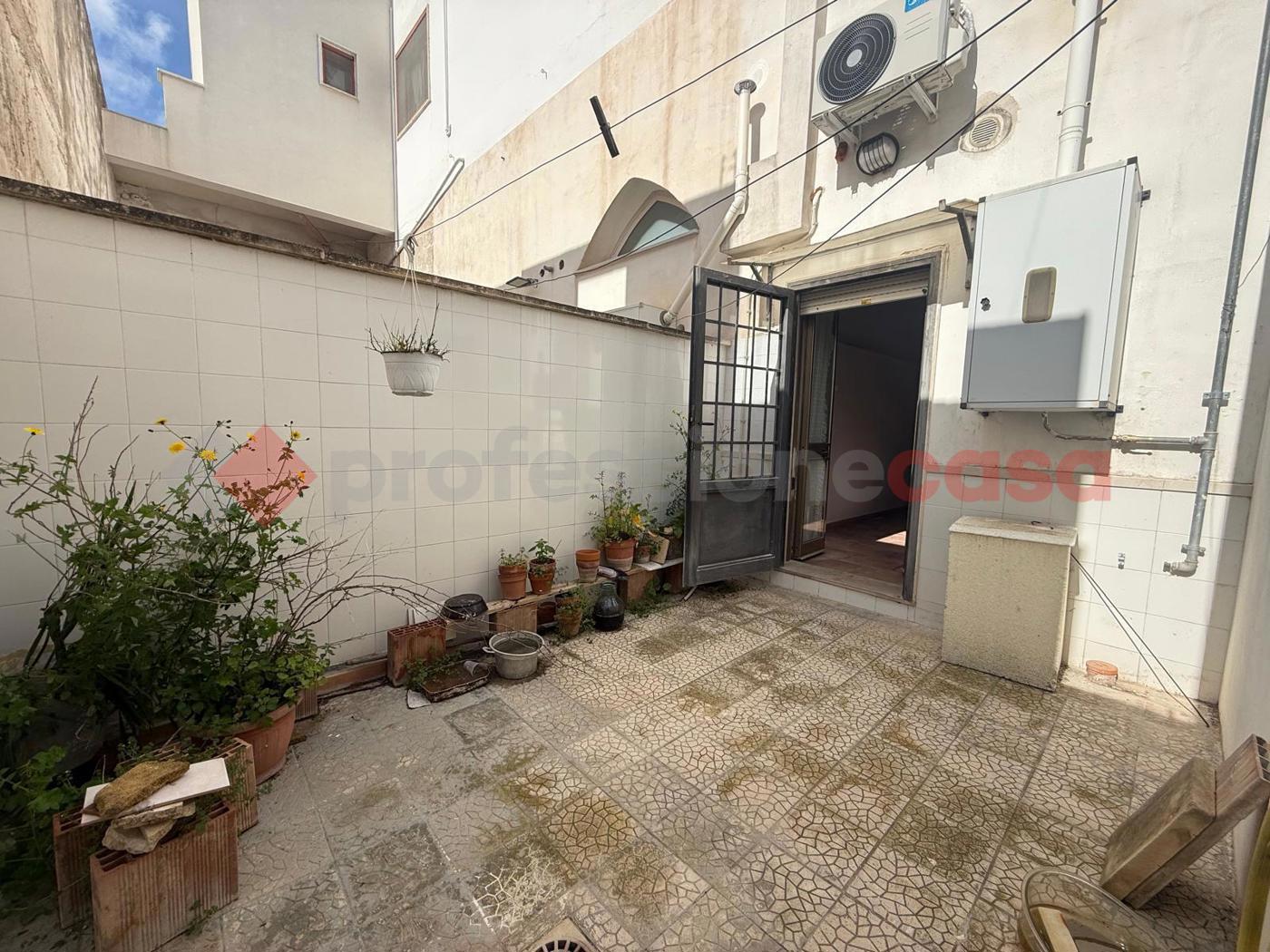 Casa indipendente con giardino a Manduria