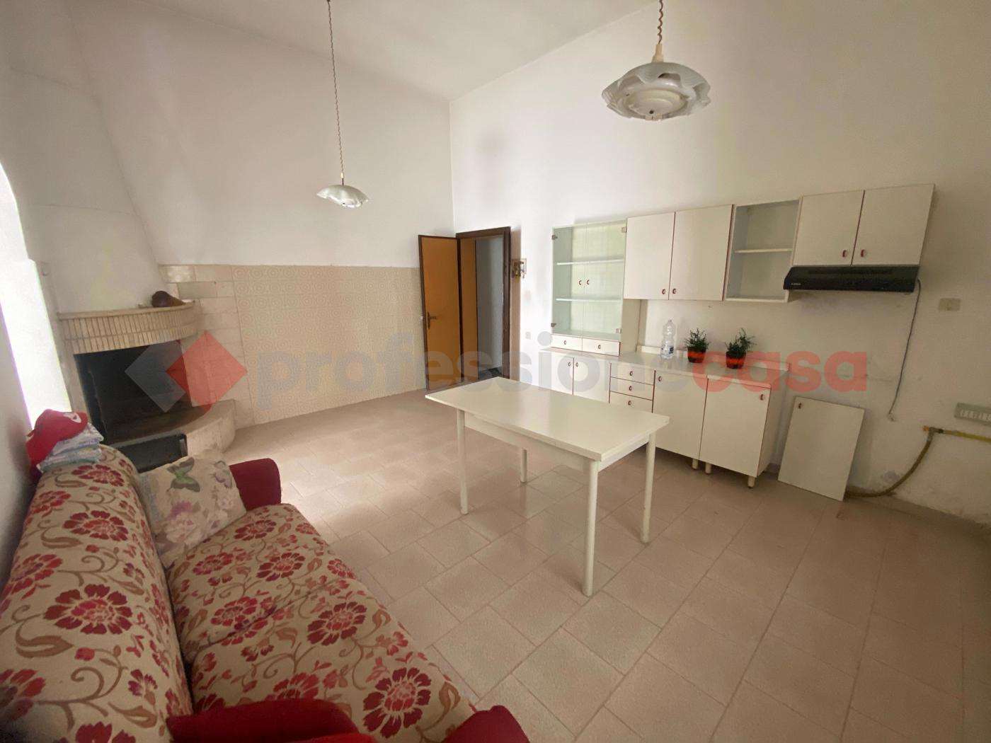 Casa indipendente con giardino a Manduria