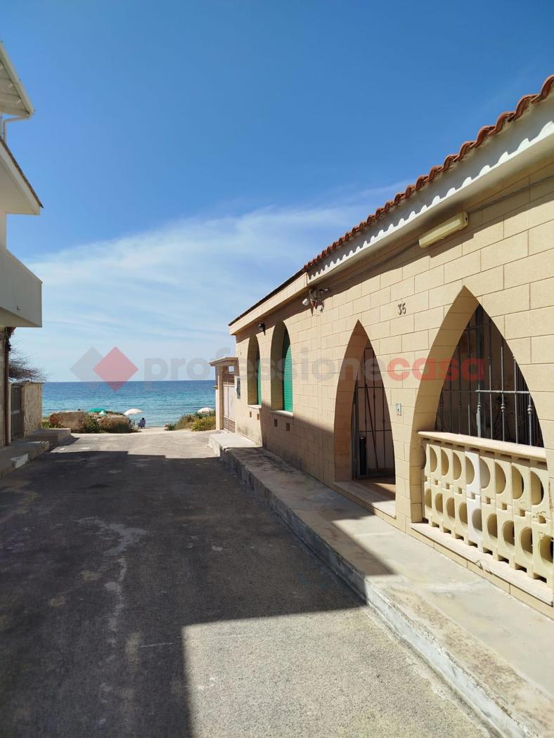 Casa indipendente con giardino a Manduria