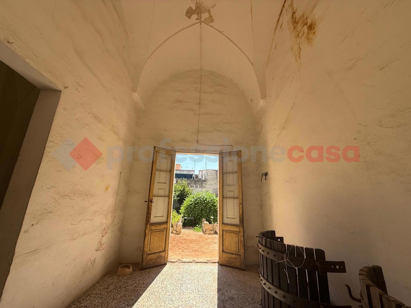 Casa indipendente con giardino a Manduria
