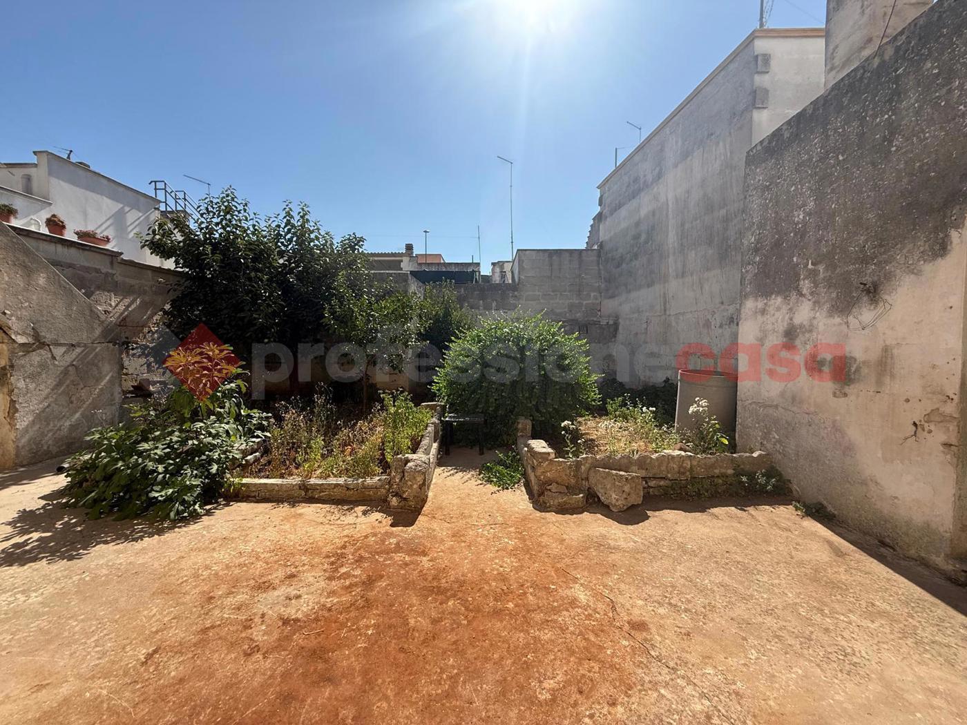 Casa indipendente con giardino a Manduria