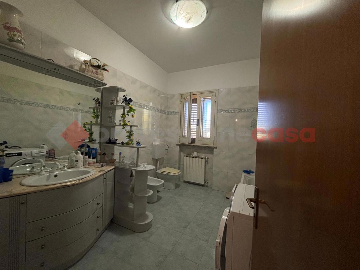 Villa con giardino a Sava