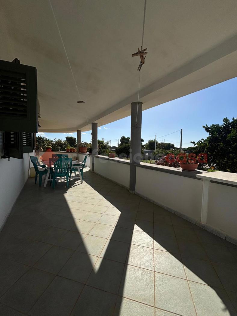 Villa con giardino a Sava