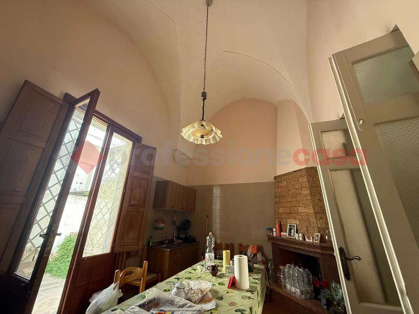 Casa indipendente con giardino a Manduria