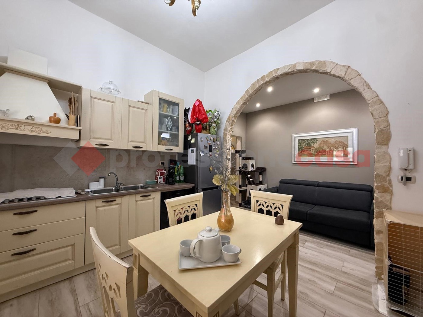 Stabile/Palazzo in vendita a Sava