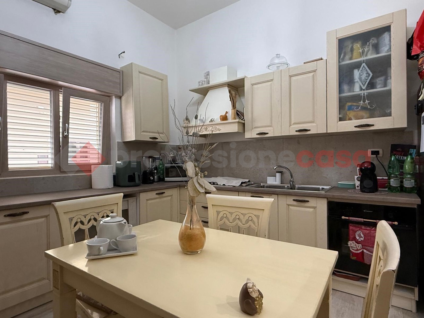 Stabile/Palazzo in vendita a Sava