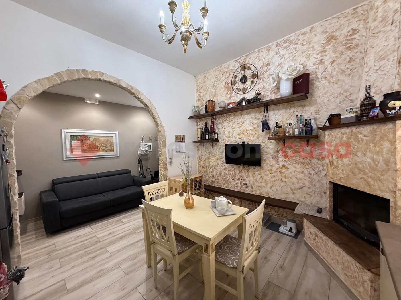 Stabile/Palazzo in vendita a Sava