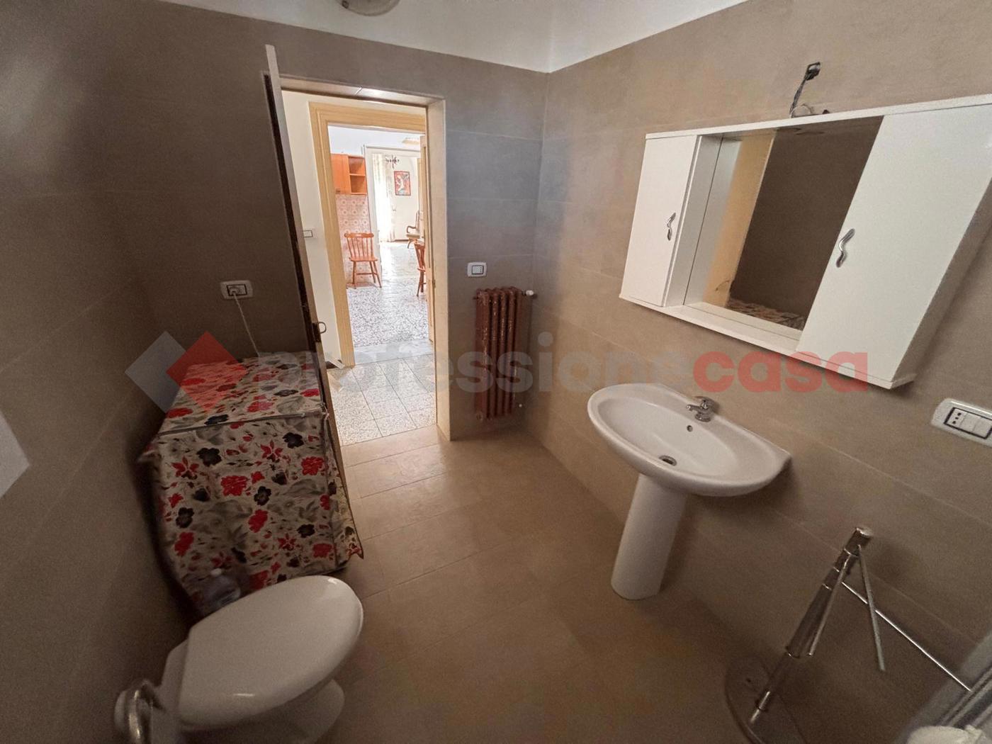 Stabile/Palazzo in vendita a Maruggio