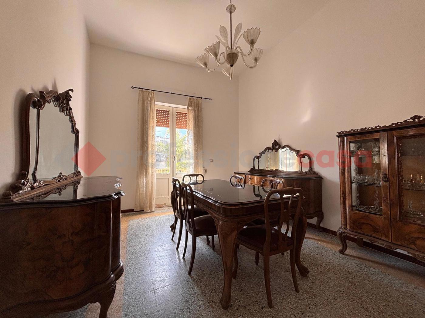 Stabile/Palazzo in vendita a Maruggio