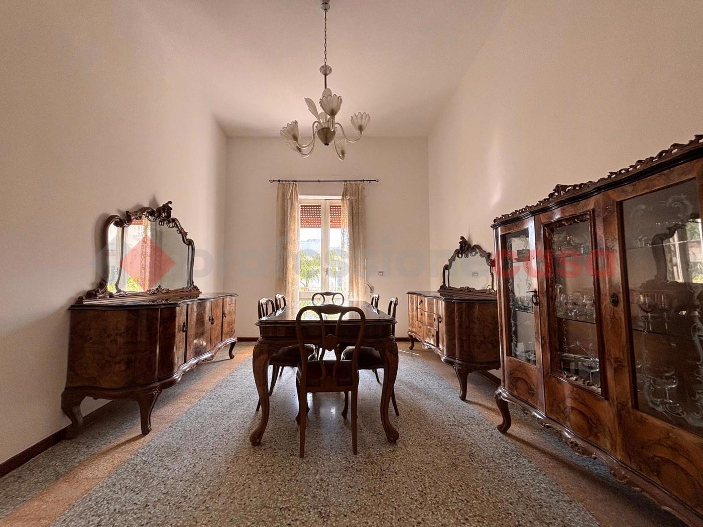 Stabile/Palazzo in vendita a Maruggio