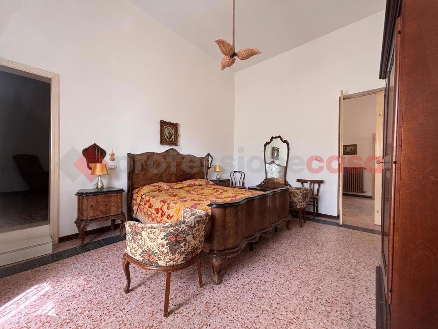 Stabile/Palazzo in vendita a Maruggio