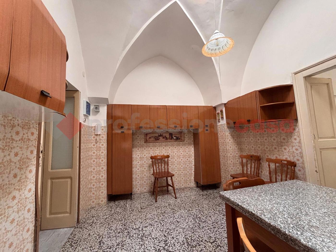 Stabile/Palazzo in vendita a Maruggio