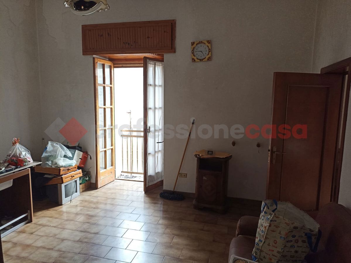 Quadrilocale da ristrutturare a Maruggio