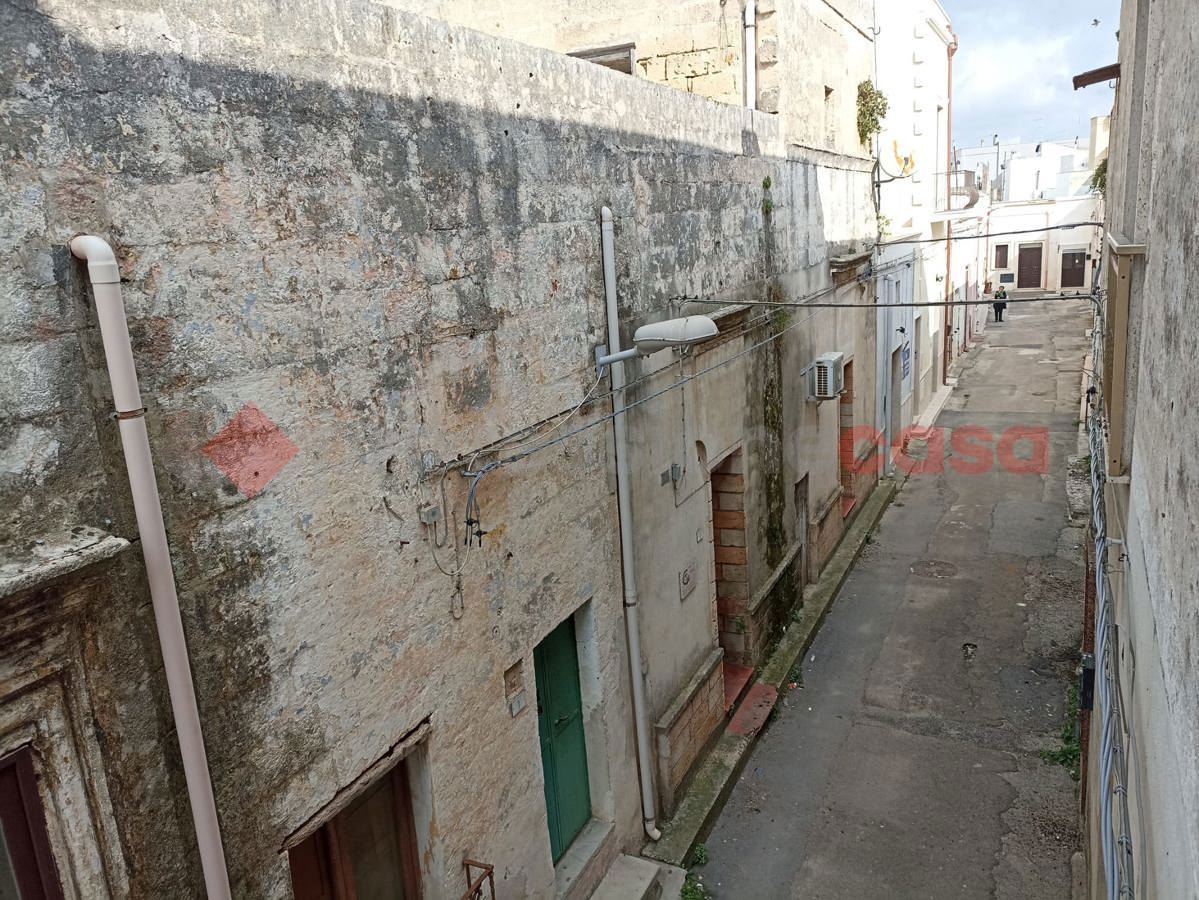 Quadrilocale da ristrutturare a Maruggio