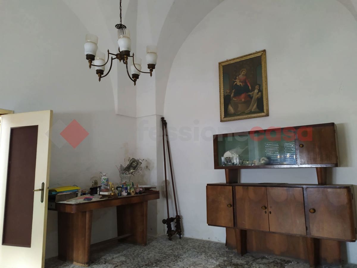 Casa indipendente con giardino a Manduria