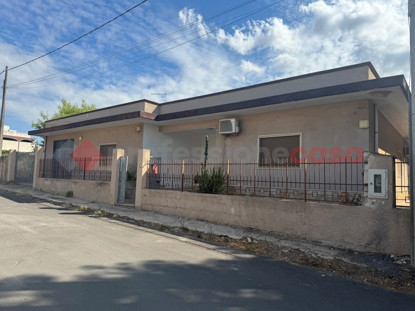 Villa con giardino a Lizzano