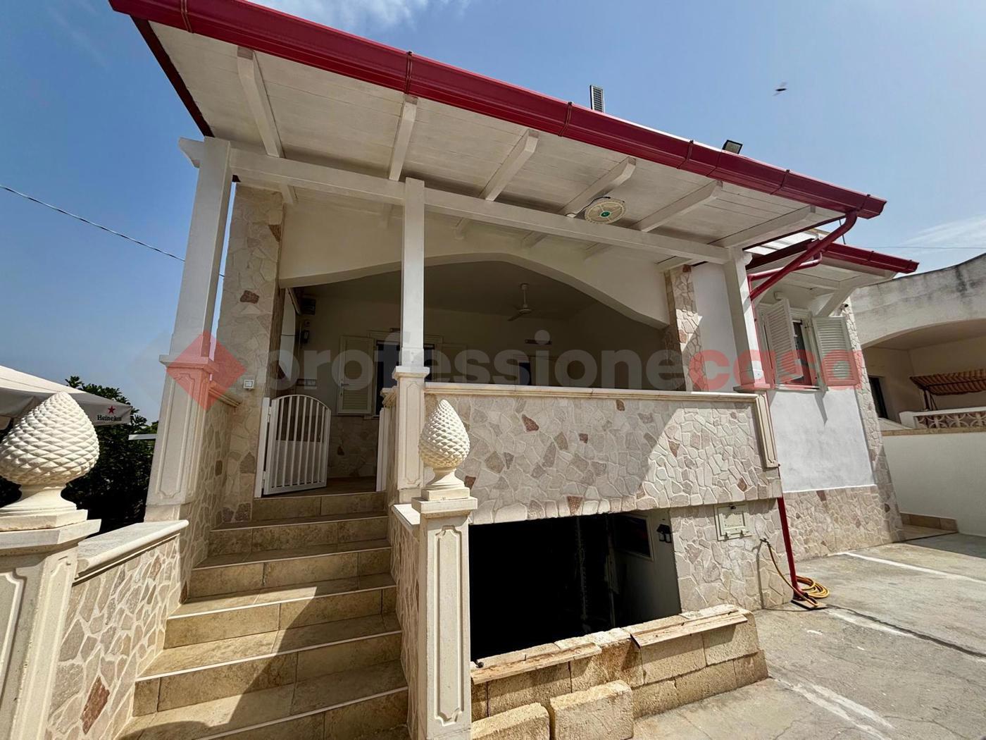 Casa indipendente con giardino a Maruggio