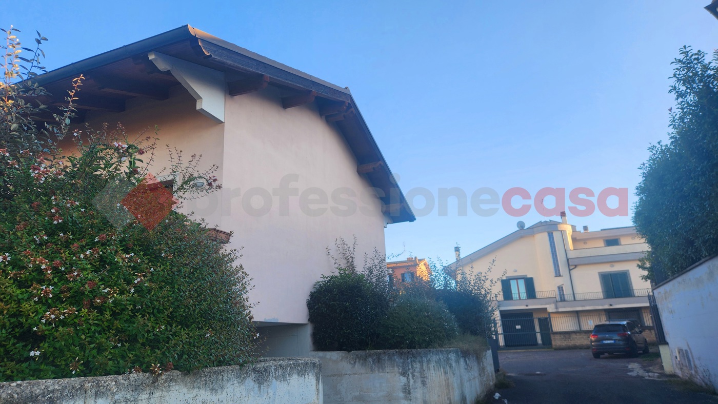 Trilocale in vendita a Mazzano Romano