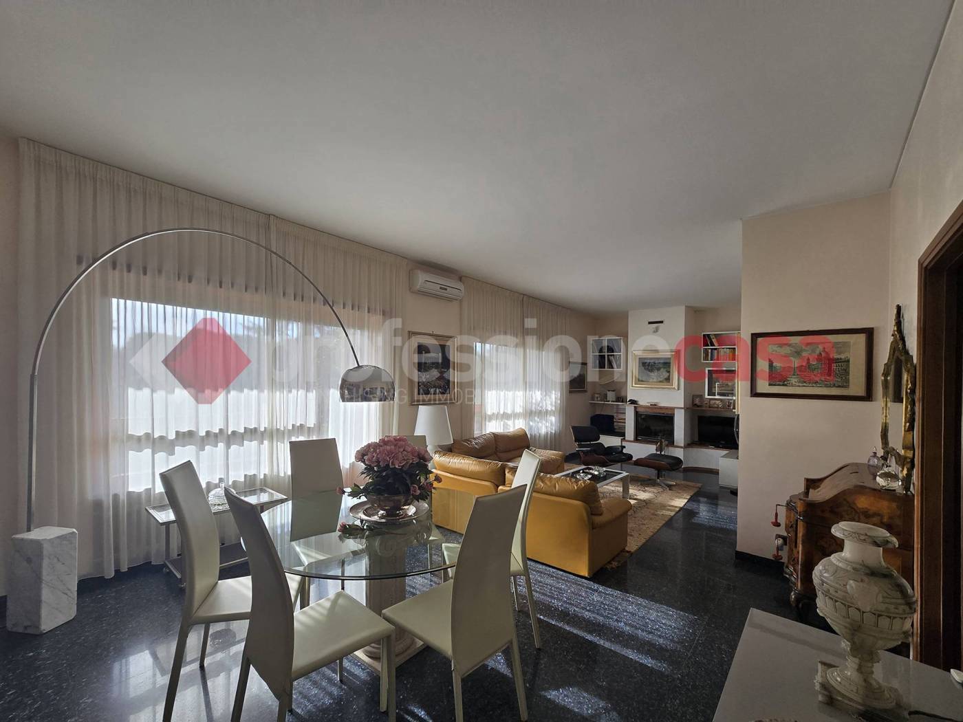 Villa con giardino a Roma