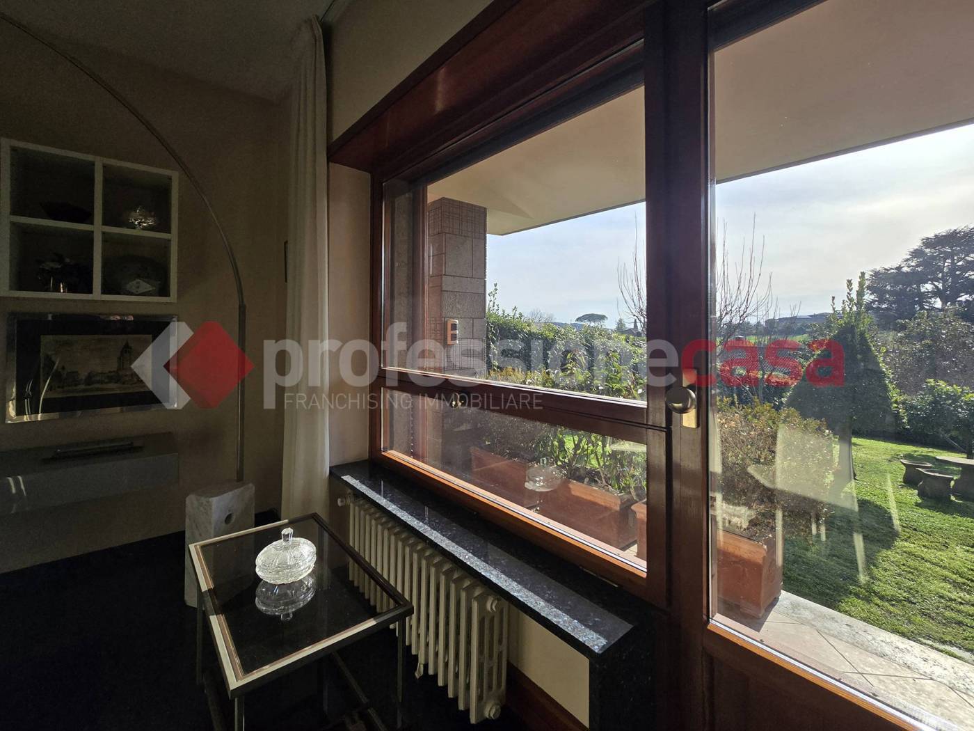 Villa con giardino a Roma