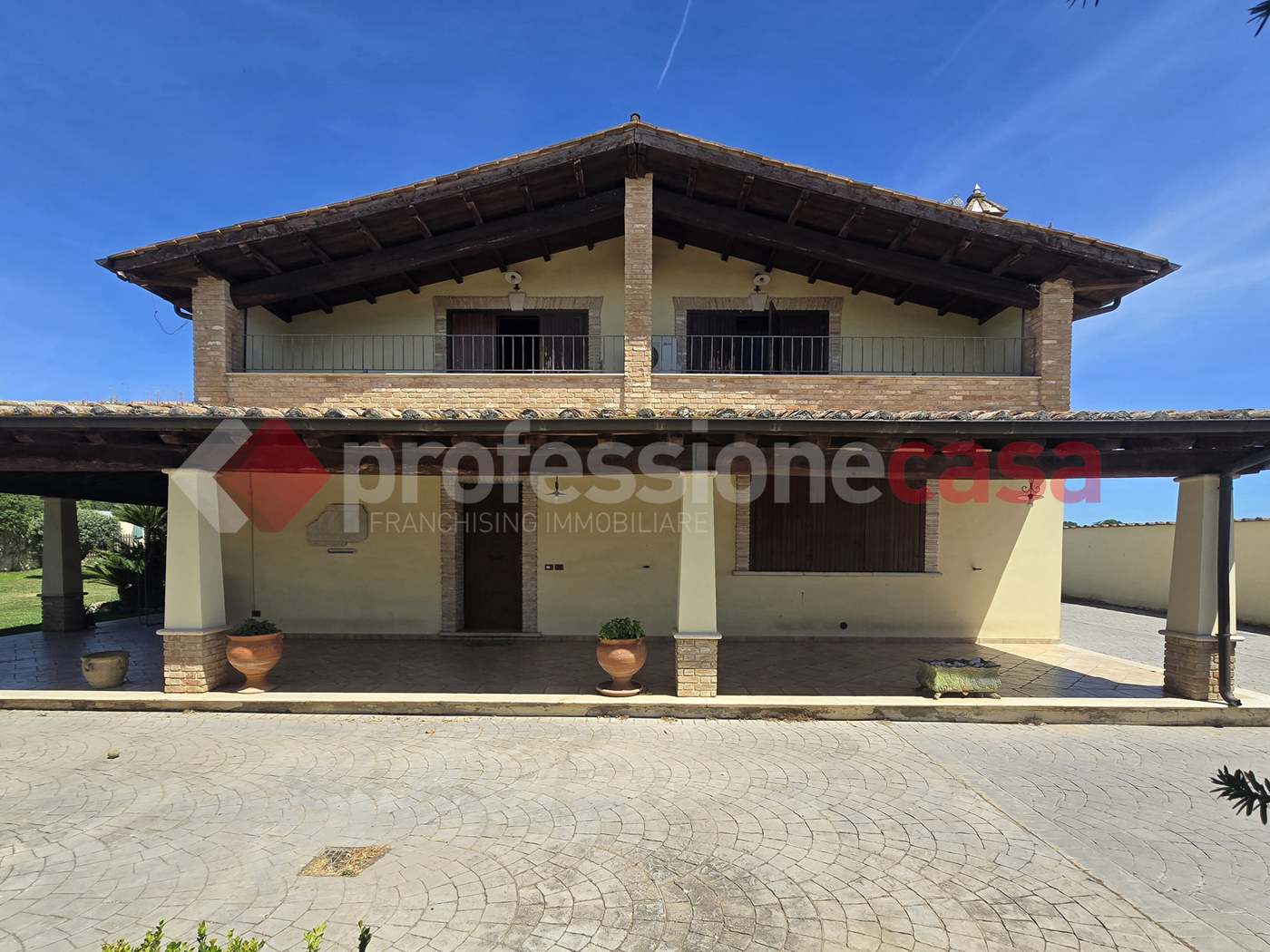 Villa in vendita a Fiumicino