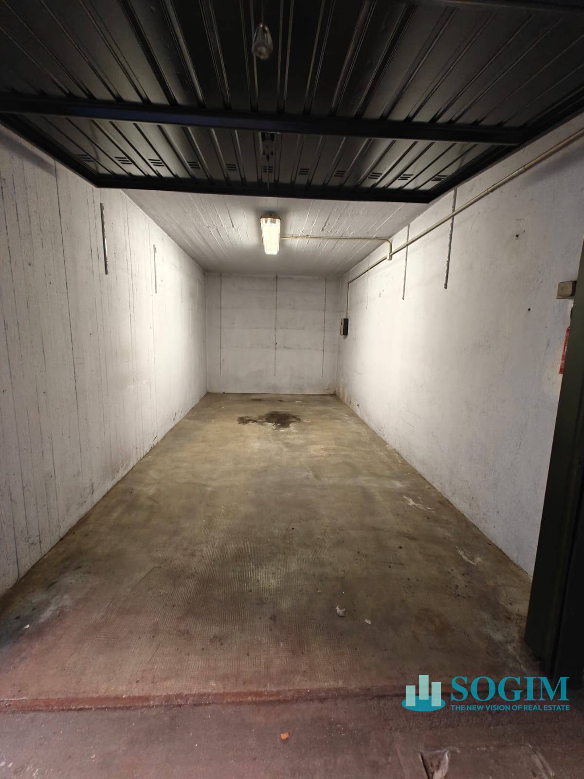 Box o garage in vendita a Sesto San Giovanni