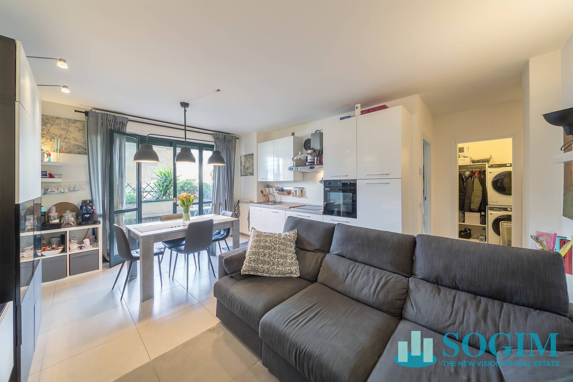 Appartamento in vendita a Milano, Viale Corsica