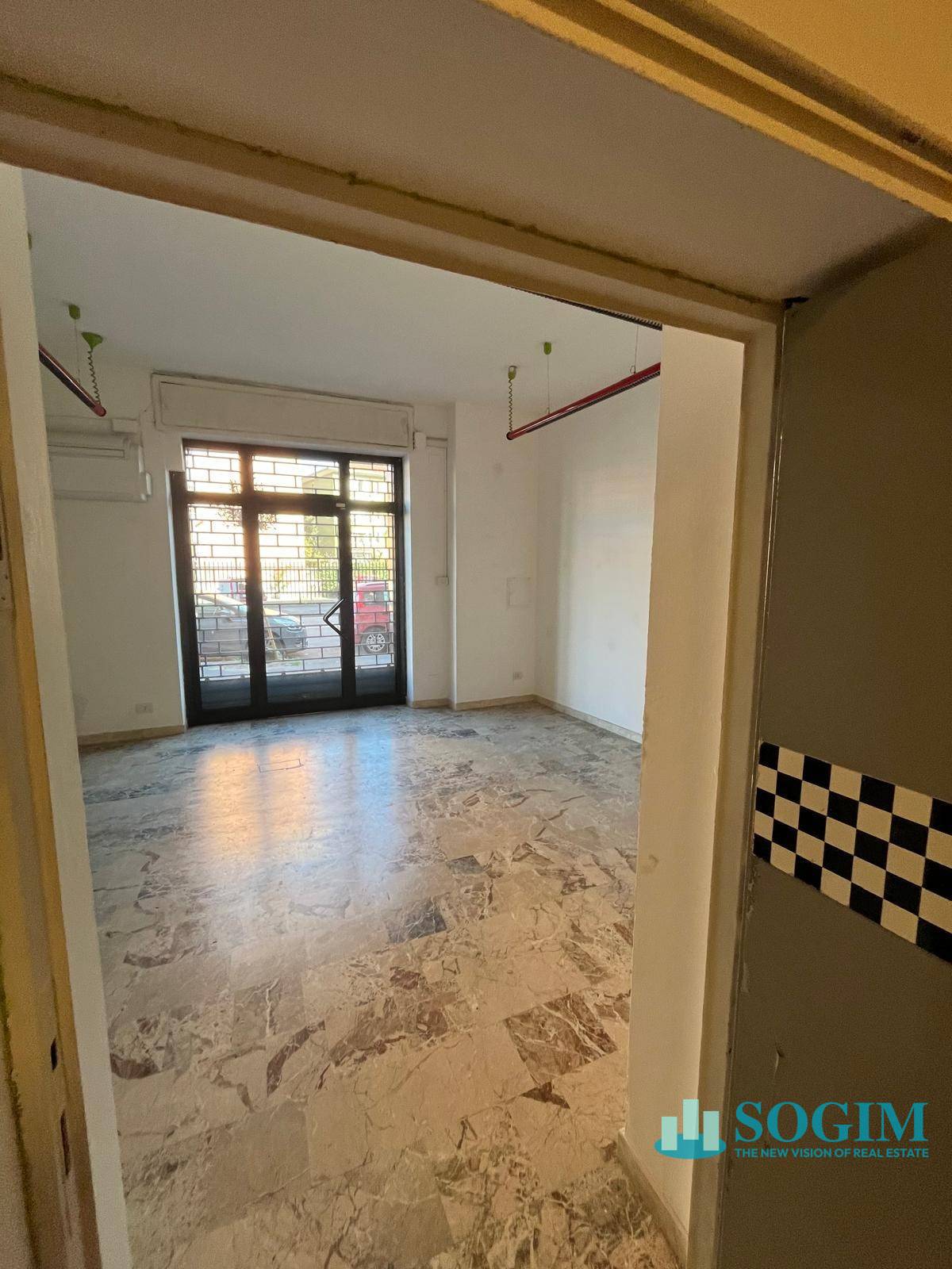 Immobile commerciale in vendita a Sesto San Giovanni