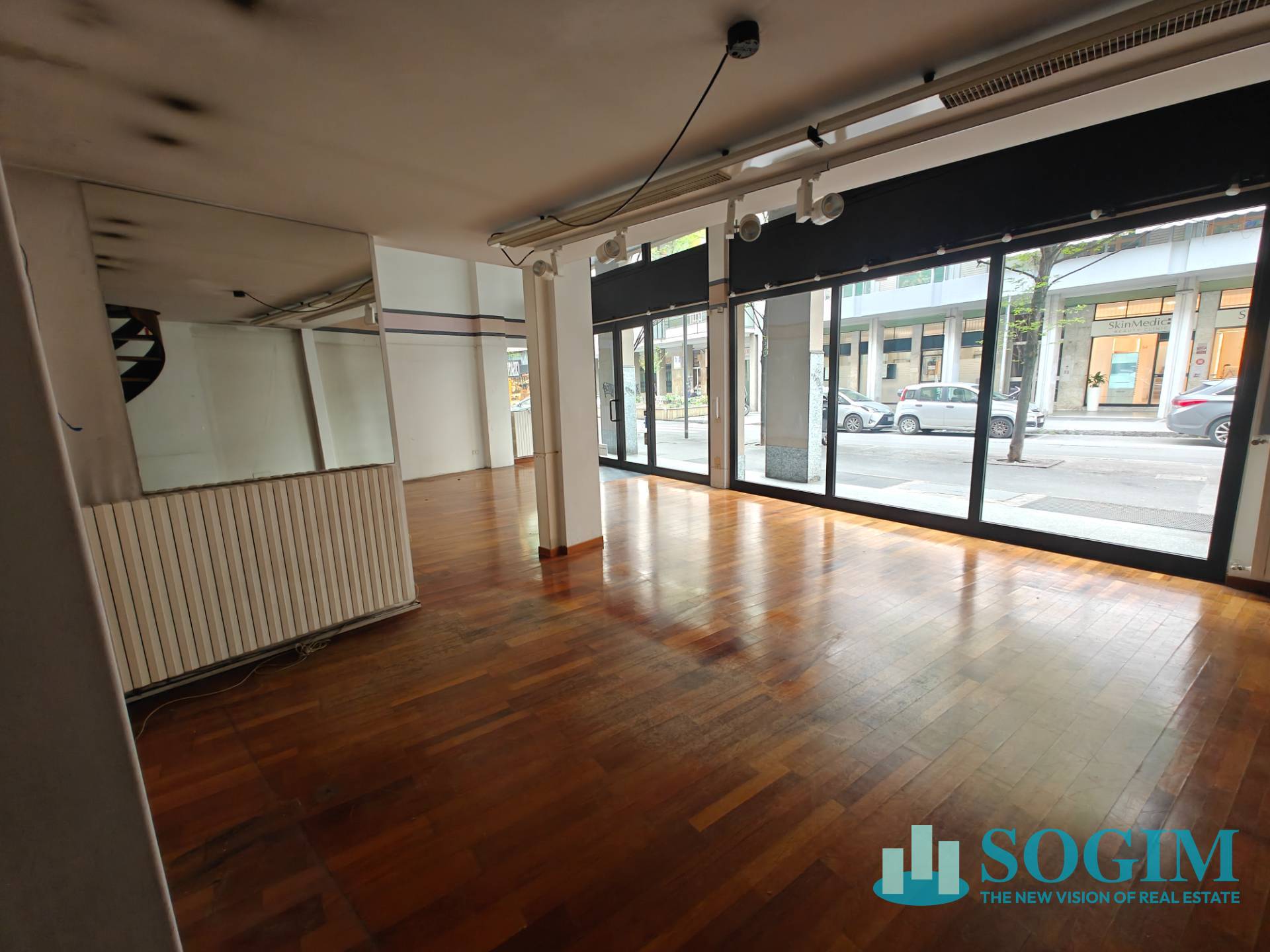 Negozio in affitto a Sesto San Giovanni, Centro