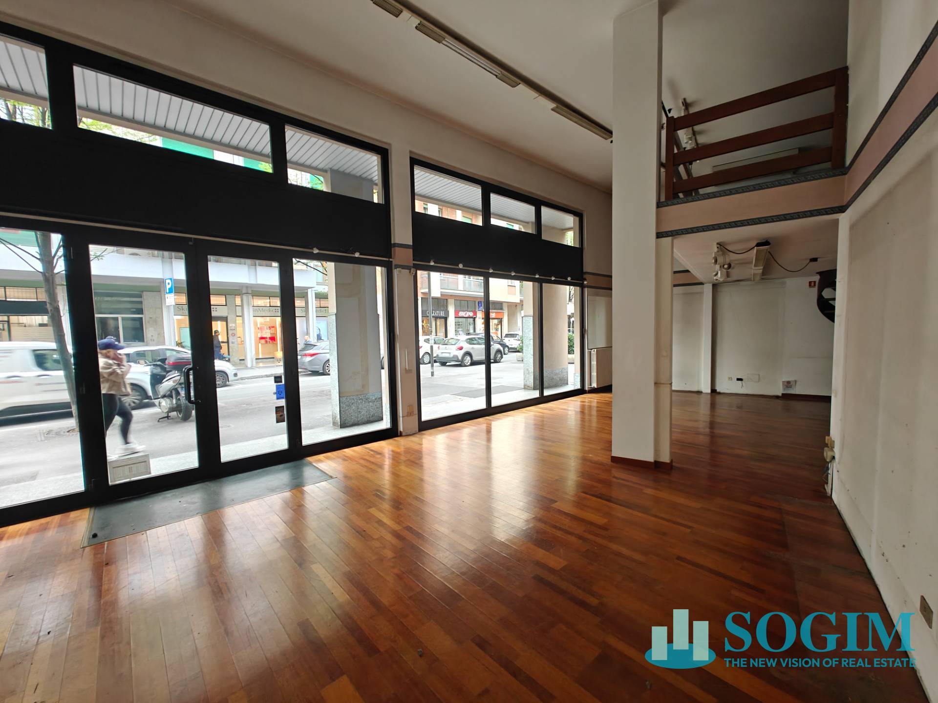 Negozio in affitto a Sesto San Giovanni, Centro