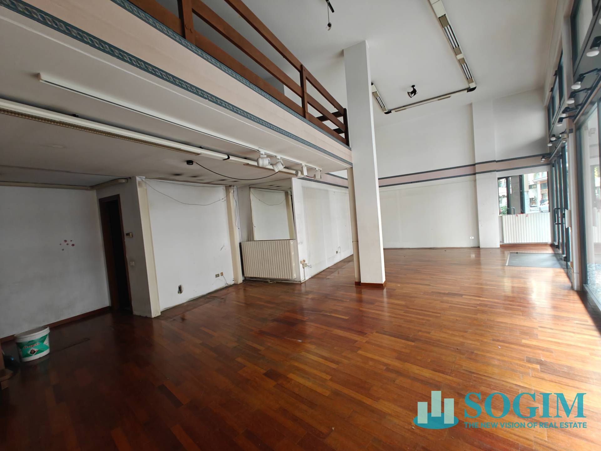 Negozio in affitto a Sesto San Giovanni, Centro