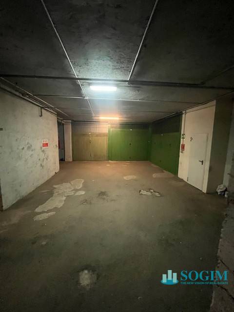 Box o garage in vendita a Sesto San Giovanni