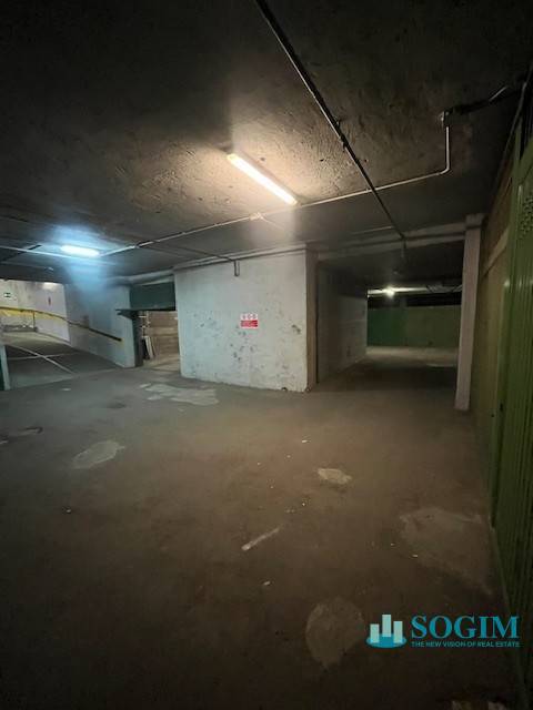 Box o garage in vendita a Sesto San Giovanni